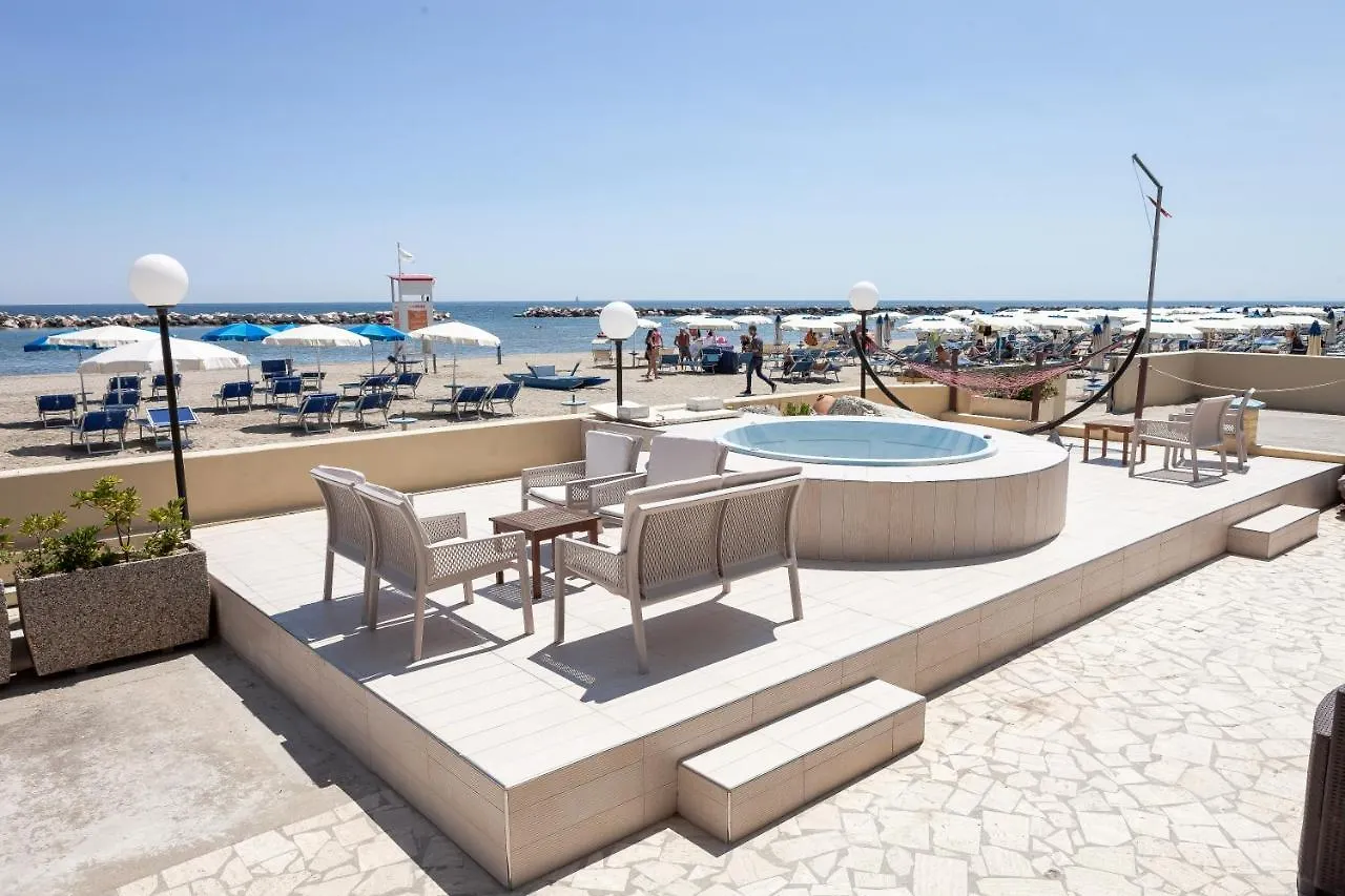 Hotel Primavera Sul Mare Lido Di Savio 3*,  İtalya